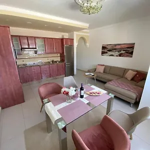 https://casa-alejandro-ii.in-canary-islands.com